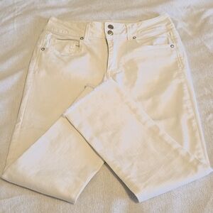 America Eagle White Super Soft Strech Ankle Frayed Jean Size 8